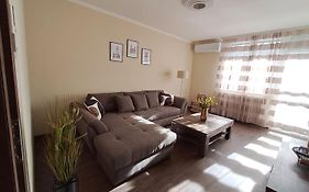Szilfak City Apartman