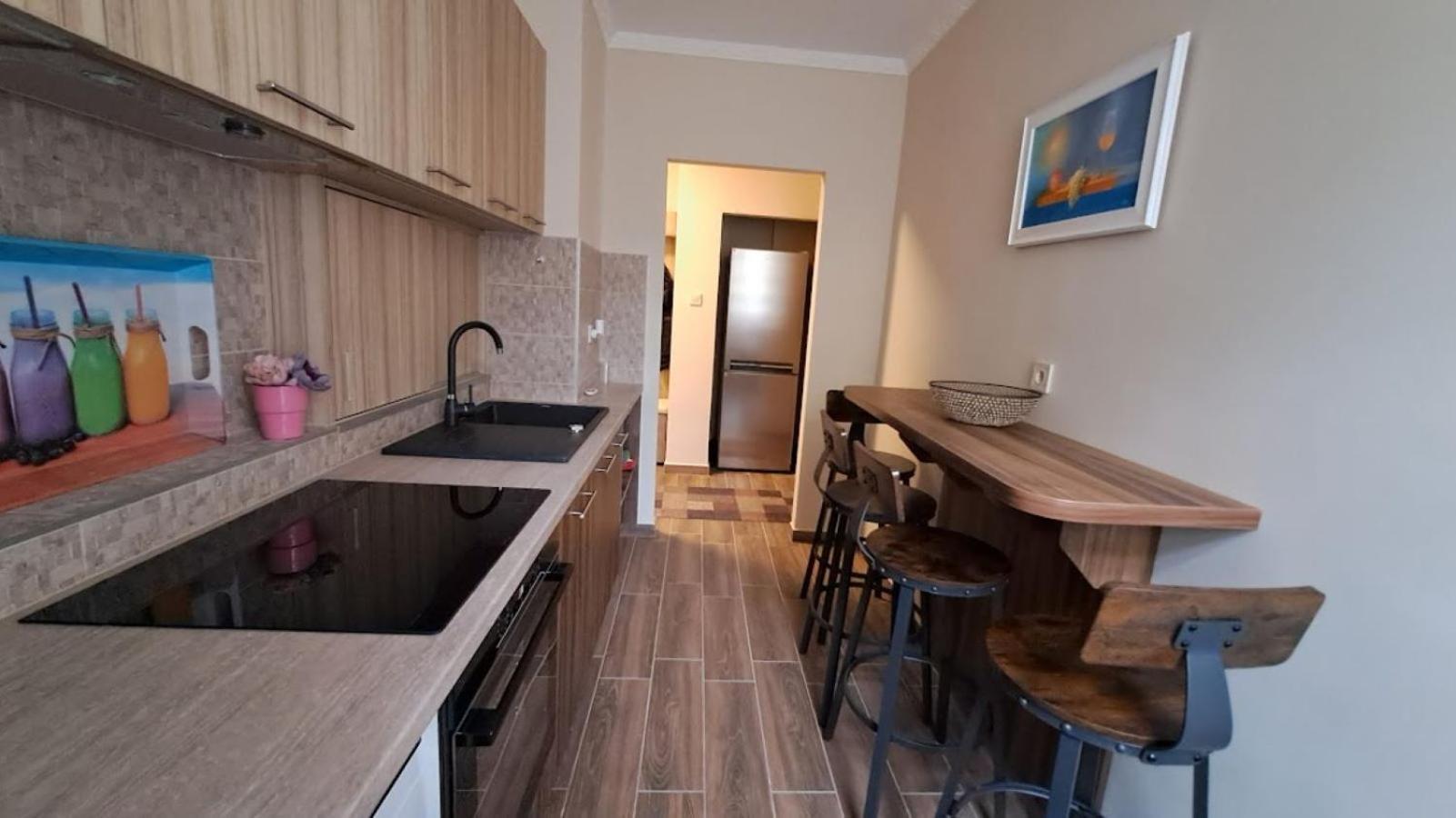 Szilfak City Apartman Гайдусобосло Екстер'єр фото